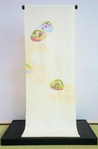 Kyo-Yuzen tsukesage of kaiawase pattern