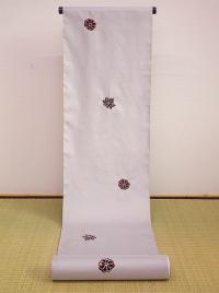 Tie-dyed Sagara embroidery Oshima tsumugi